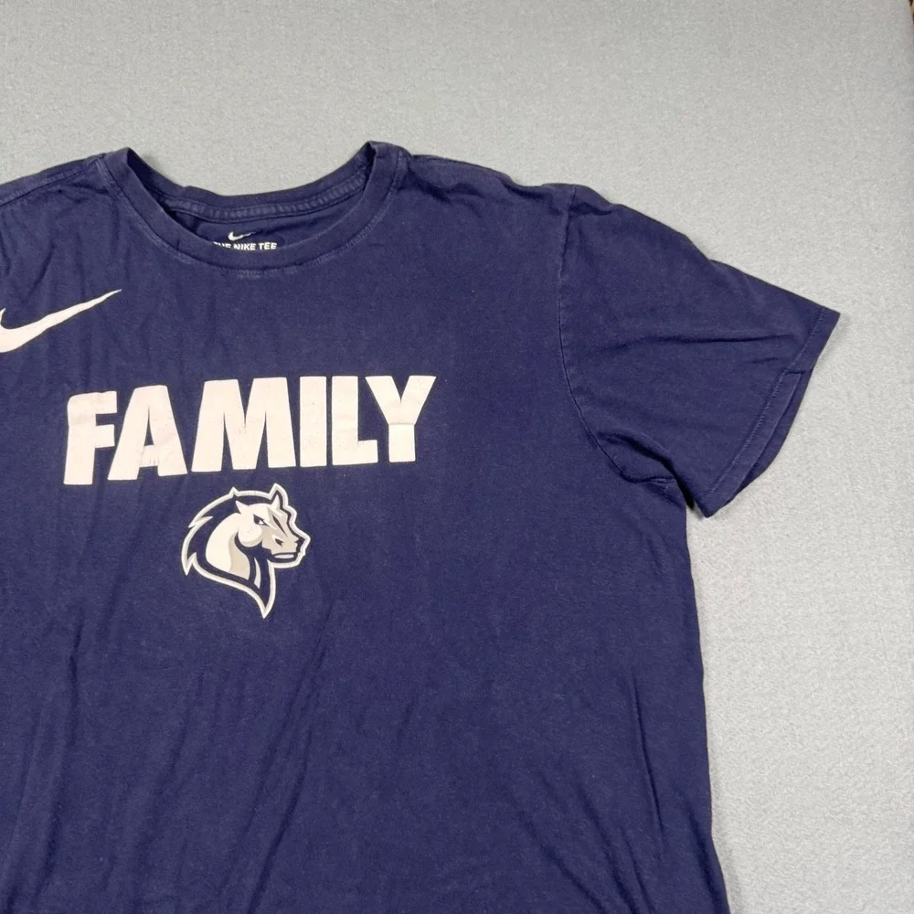 Nike Family Horse Mascot Graphic T-Shirt Mens Large Navy Blue Crewneck‎ Tee
